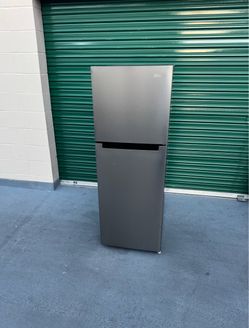 Refrigerator 10 cu household fridge freezer 10 cubics (free local delivery)