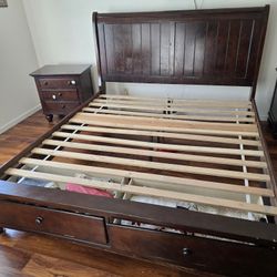 Ashley CAL KING Bedroom set With Night Stands.