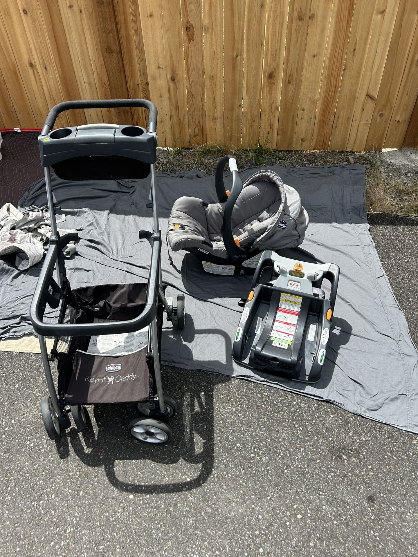 Chico Car Seat Set