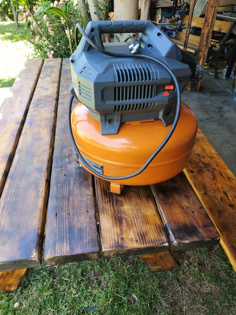 New Ridgid Air Compresor 6 Gal  150 Ps