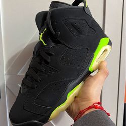 Air Jordan 6s Size 7Y
