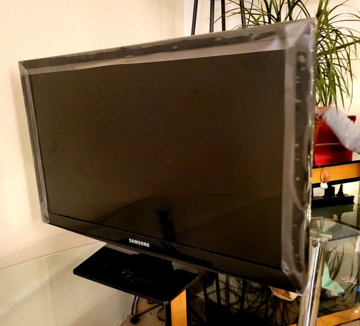 Samsung LED Smart TV UN24H4500 24