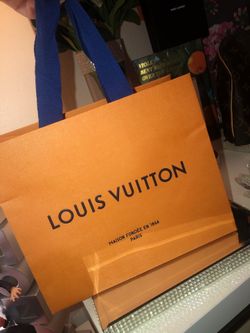 Louis Vuitton Authentic Decor Bag 💖✨
