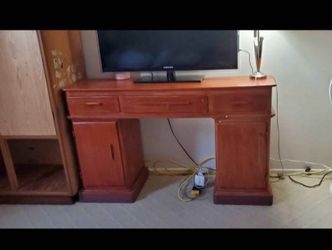 Will Take Best Offers Not Free Solid Wood  Desk in good condition