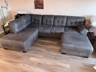 Whole House Moving Sale! 8-Piece Furniture Lot – EVERYTHING MUST GO