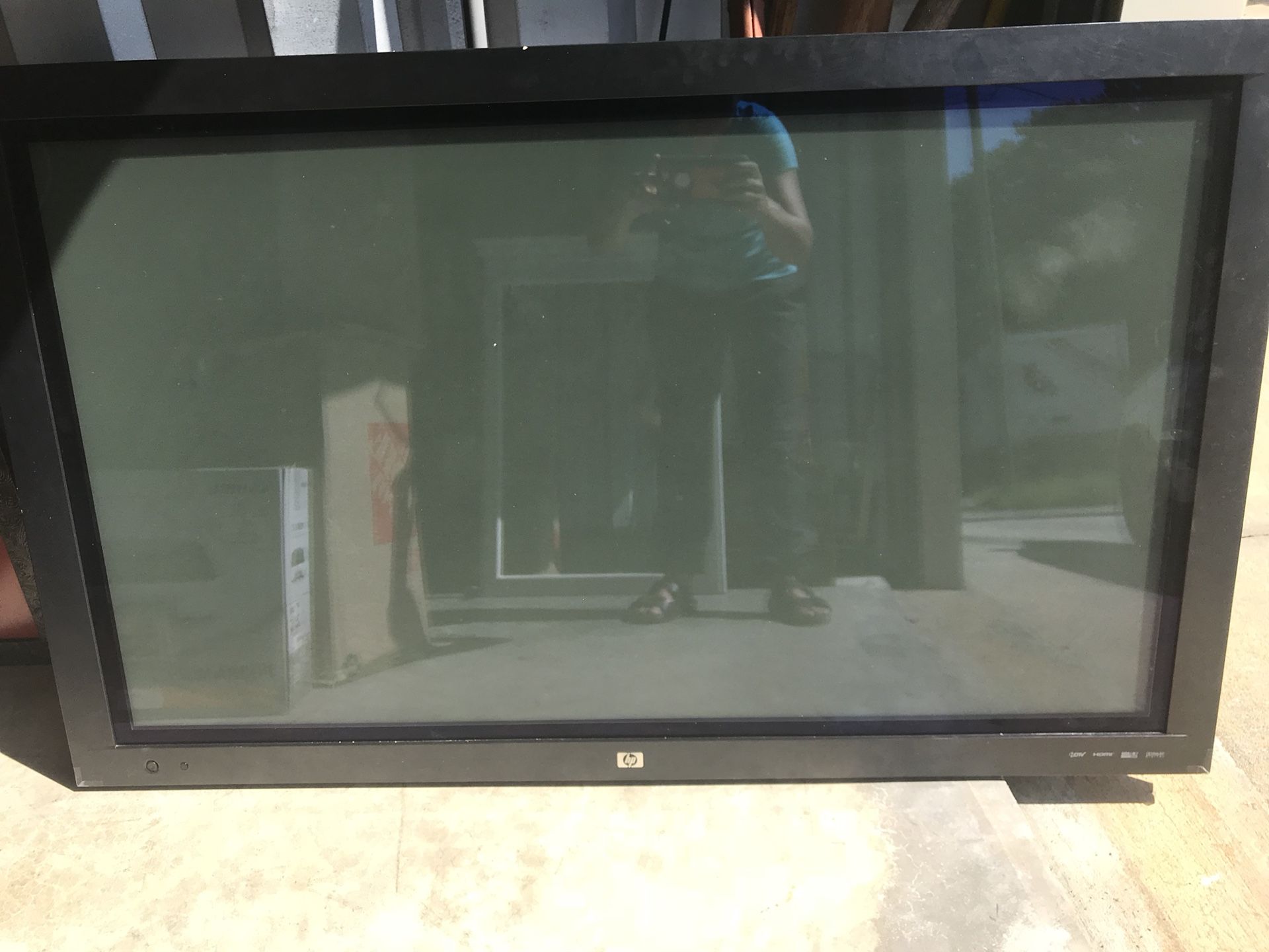 HP PL5060N 50” plasma TV - pending pick up