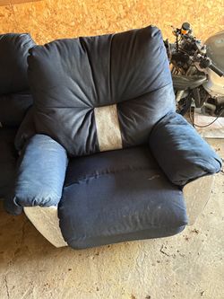 Pair of recliners.