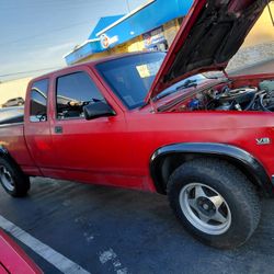 91 Dodge Dakota V8  140,000 Miles 