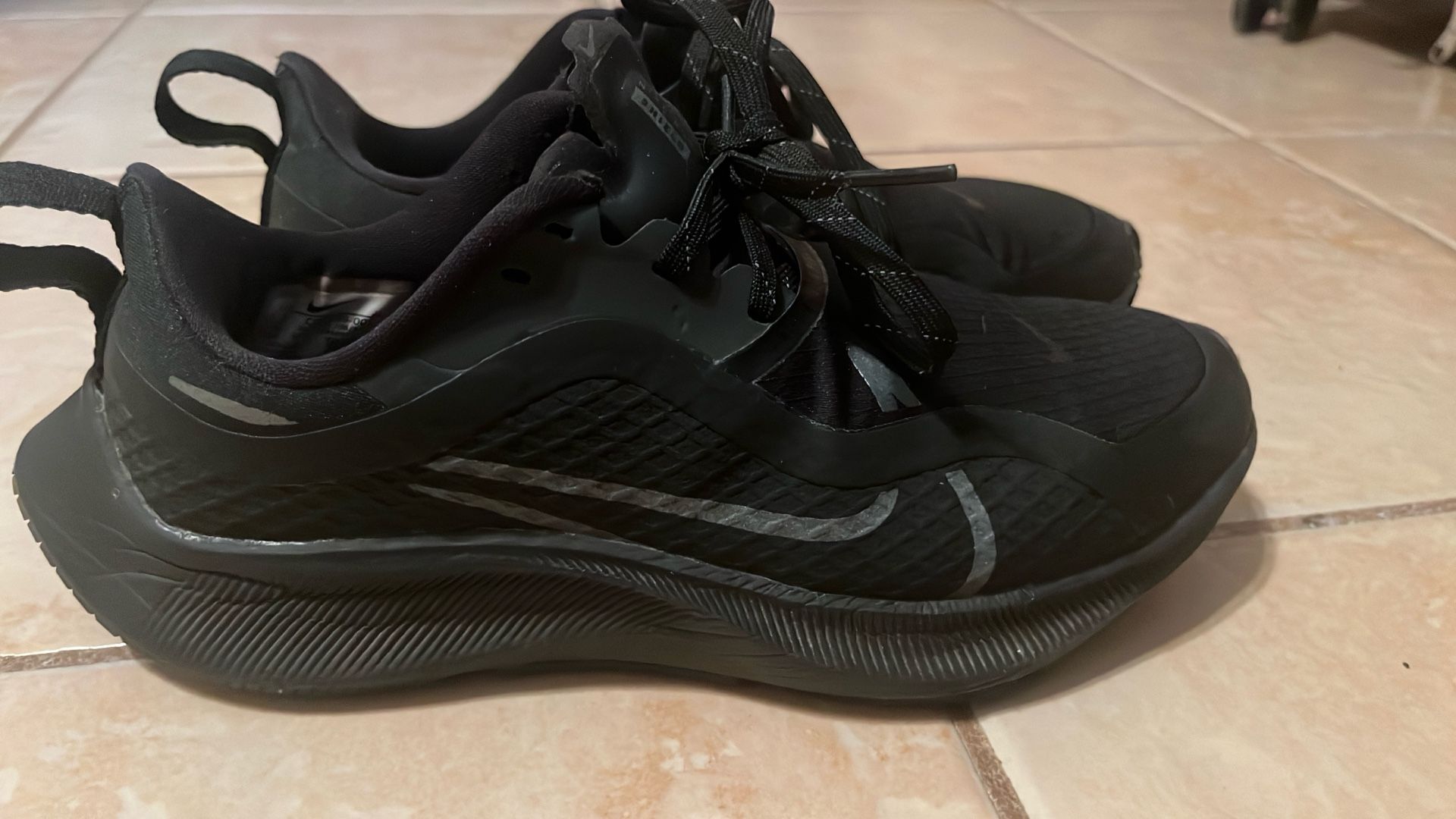 Nike Women's Black Zoom Pegasus Running Shoes