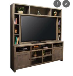 Entertainment center