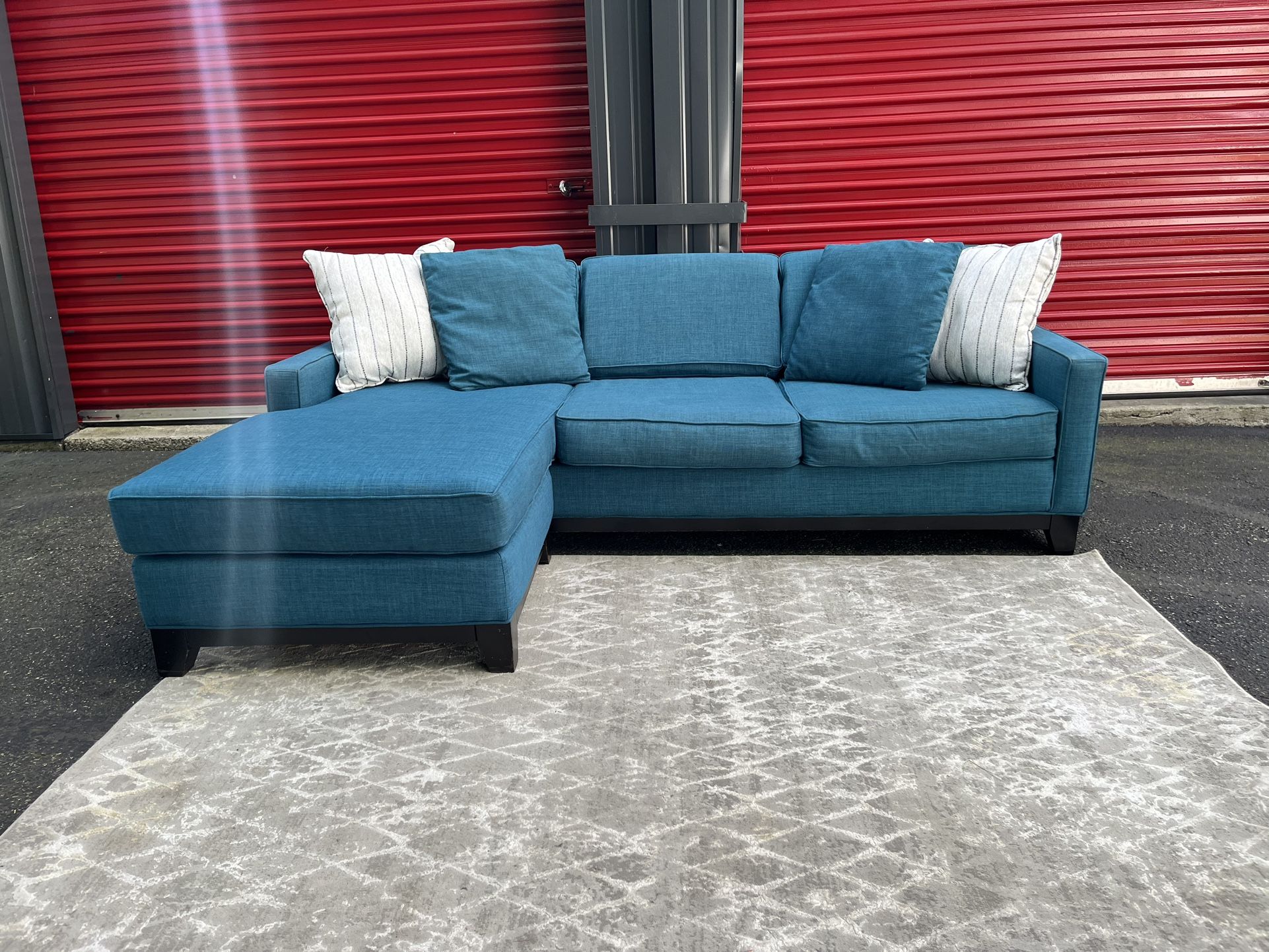 Sectional Reversible Couch!! Delivery Available π!! Dimensions: 89β Length x 30β Height x 38β Depth ( 65β Depth Chaise)