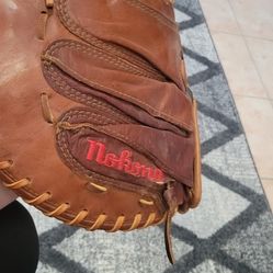 Catchers Nokona Fastpitch Rare  Kangaroo Professional Mitt