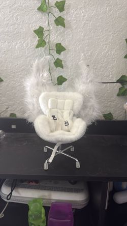 Labubu chair with angel wings