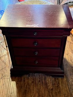 Nightstand 