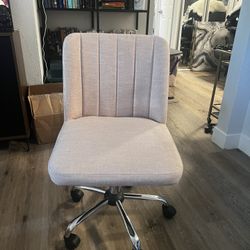 Light Pink Rolling Desk Chair 