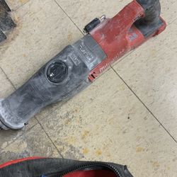 Milwaukee SawSaw’s Plus Battery And Charger/Bag