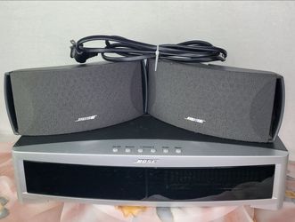 Bose AV3-2-1 Series III HDMI Media Center with 2 bose speakers