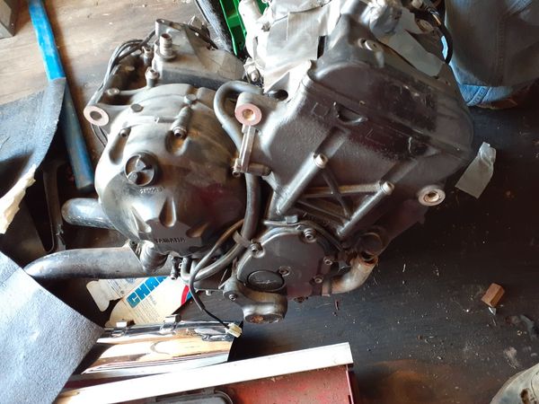 2009 yamaha yzf 600 engine
