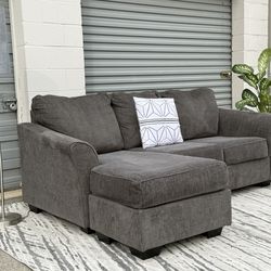 🛋️ Ashley Furniture Grey Sectional Sofa – Reversible Chaise – FREE Delivery 🚚