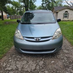 2009 Toyota Sienna  Braun Rampvan