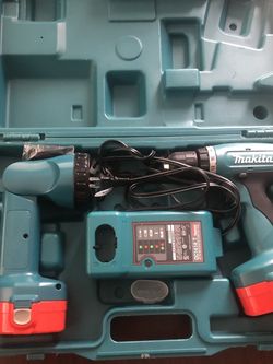 Makita Drill And Flashlight