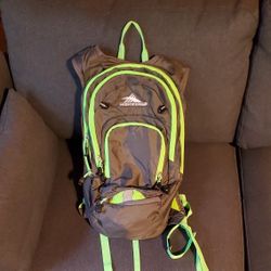 High Sierra Visalia Hydration Pack, Slate/Lime Green, 9-Liter