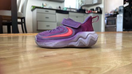 Giannis shoes size 10c
