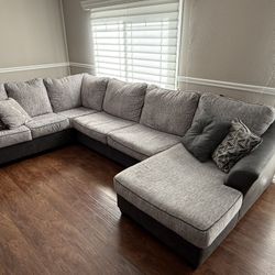 Ashley’s Furniture Bilgray Sectional Couch / Sofa