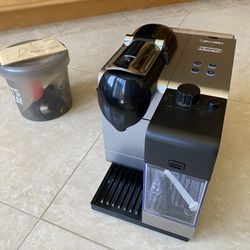 Nepresso Delonghi Machine