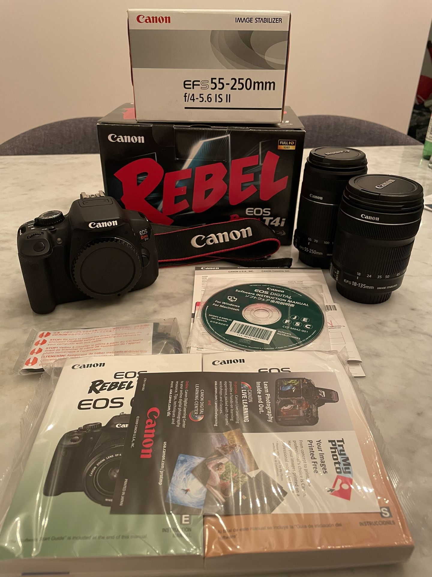 Canon T4i/EOS 650D DSLR with 18-135 and 55-250 lens
