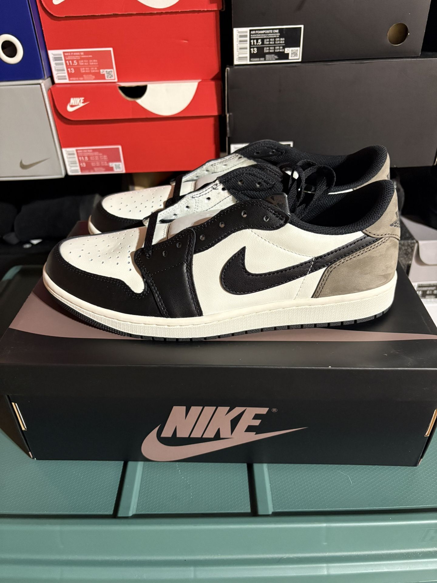 Air Jordan 1 Retro Low Mocha $240