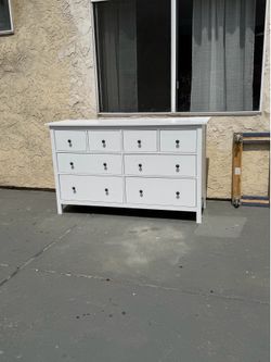 IKEA dresser in perfect condition