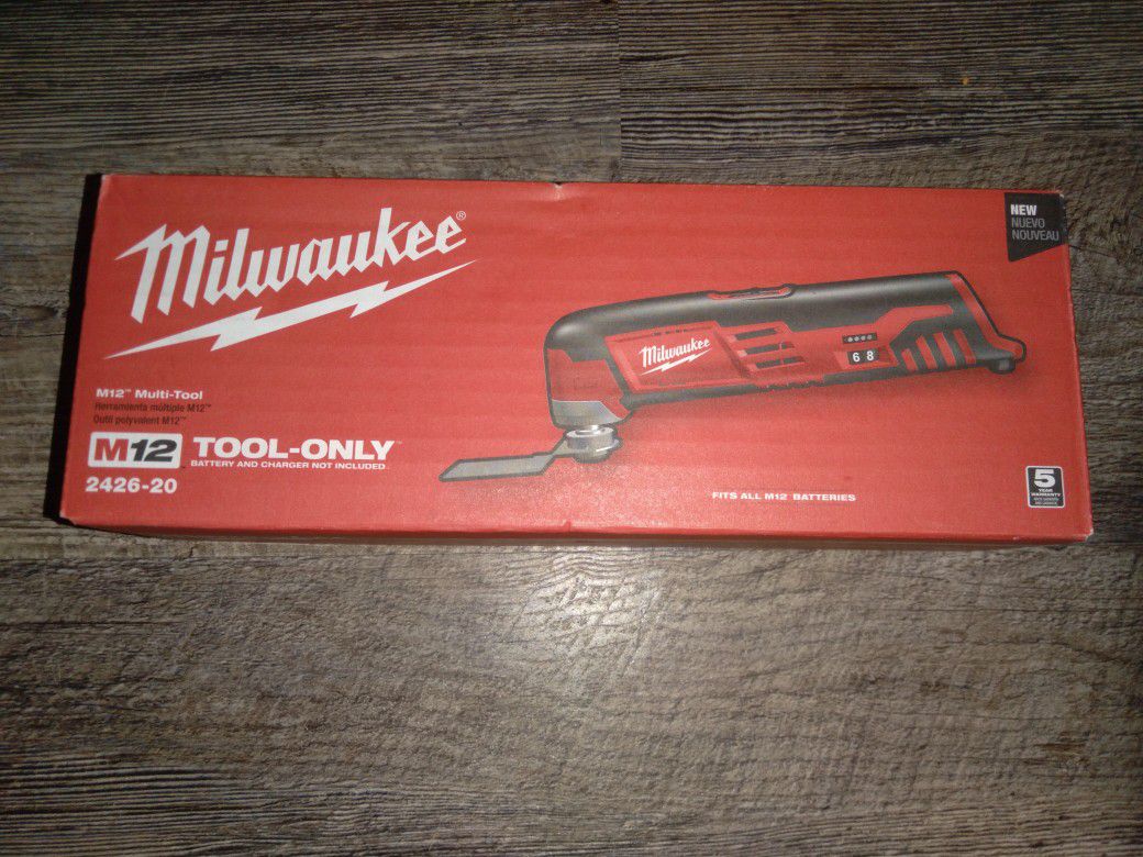 Milwaukee M12 Multi-Tool 