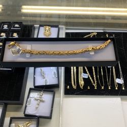 GREAT CONDITION 10K BRACELET 