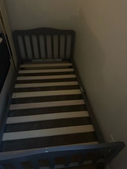 Toddler bad with mattress