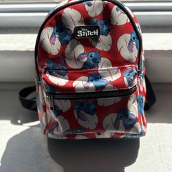 Charming Disney backpack with Stitch pattern 