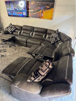 * Like New * Ashley Furniture 7pc Electric Modular Sectional Sofa ( Free Delivery )
