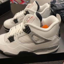 Jordan 4 retro white cement size 8.5 new