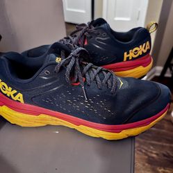 HOKA ONE CHALLENGER ATR