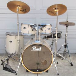 Pearl Eport White Drum Set With Sabian Cymbals And Hardware