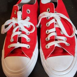 Red Converse 