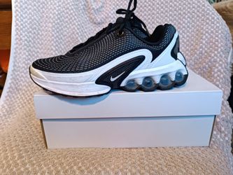 Nike Air Max Dn  size 4
