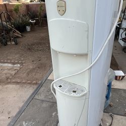 Water Fountain Station