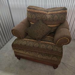 2 Piece Love Seat And Arm Chair