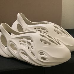 Yezzy Foam Runners Sand 11M bnds