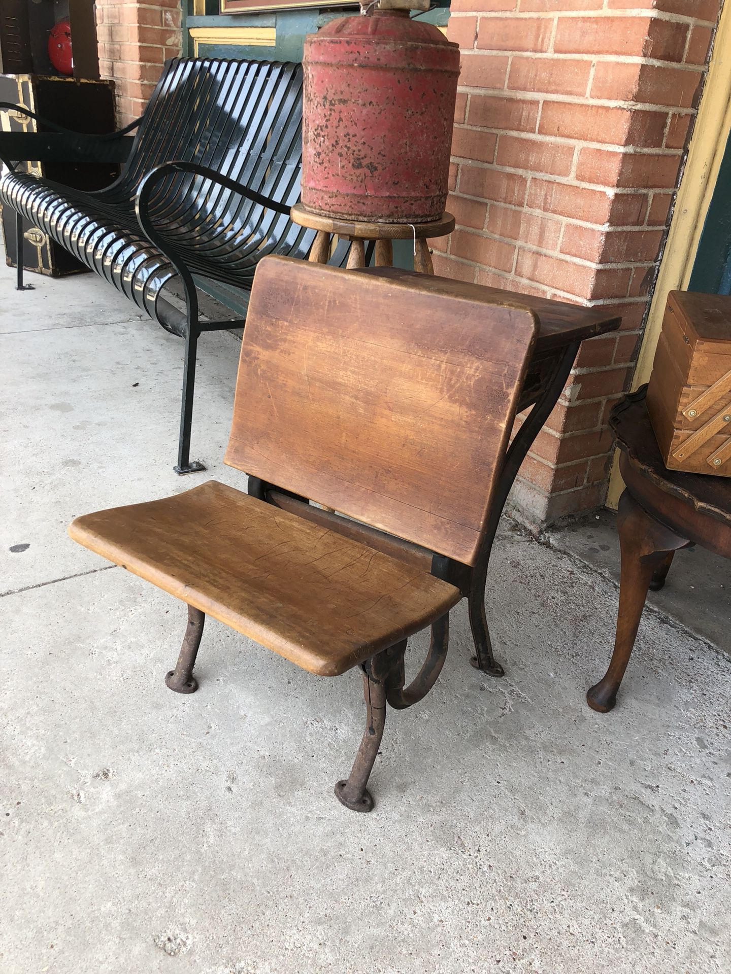 18x24x25 antique vintage early 1901 wood and metal child’s school desk. 75.00. 212 North Main Street. Buda. 😀Johanna. Furniture. Collectible spe