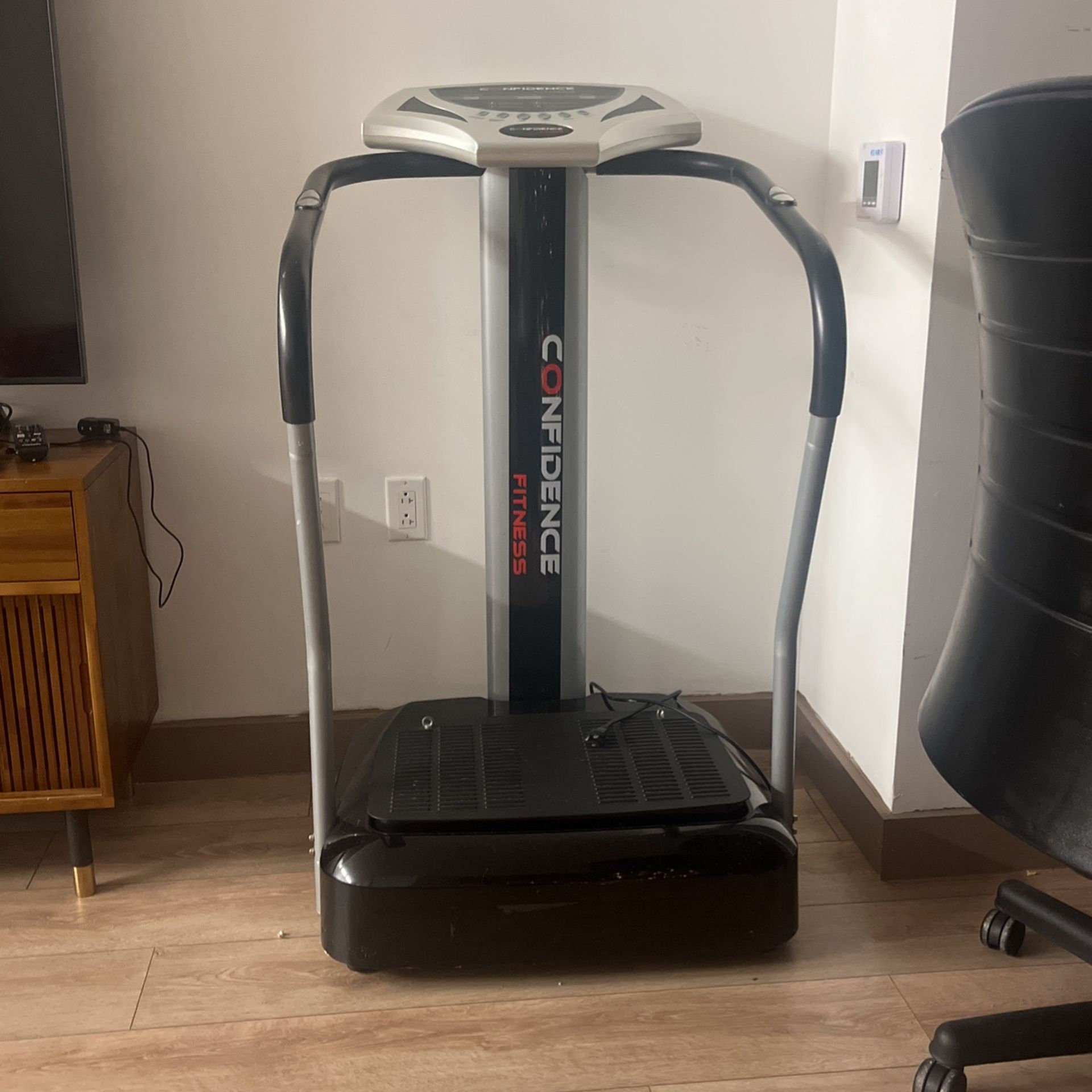 Confidence Fitness Slim Full Body Vibration Trainer Platform Fitness Machine