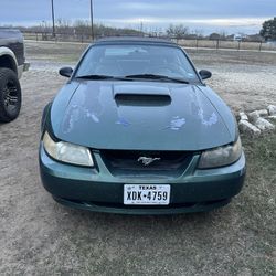 2000 Ford Mustang