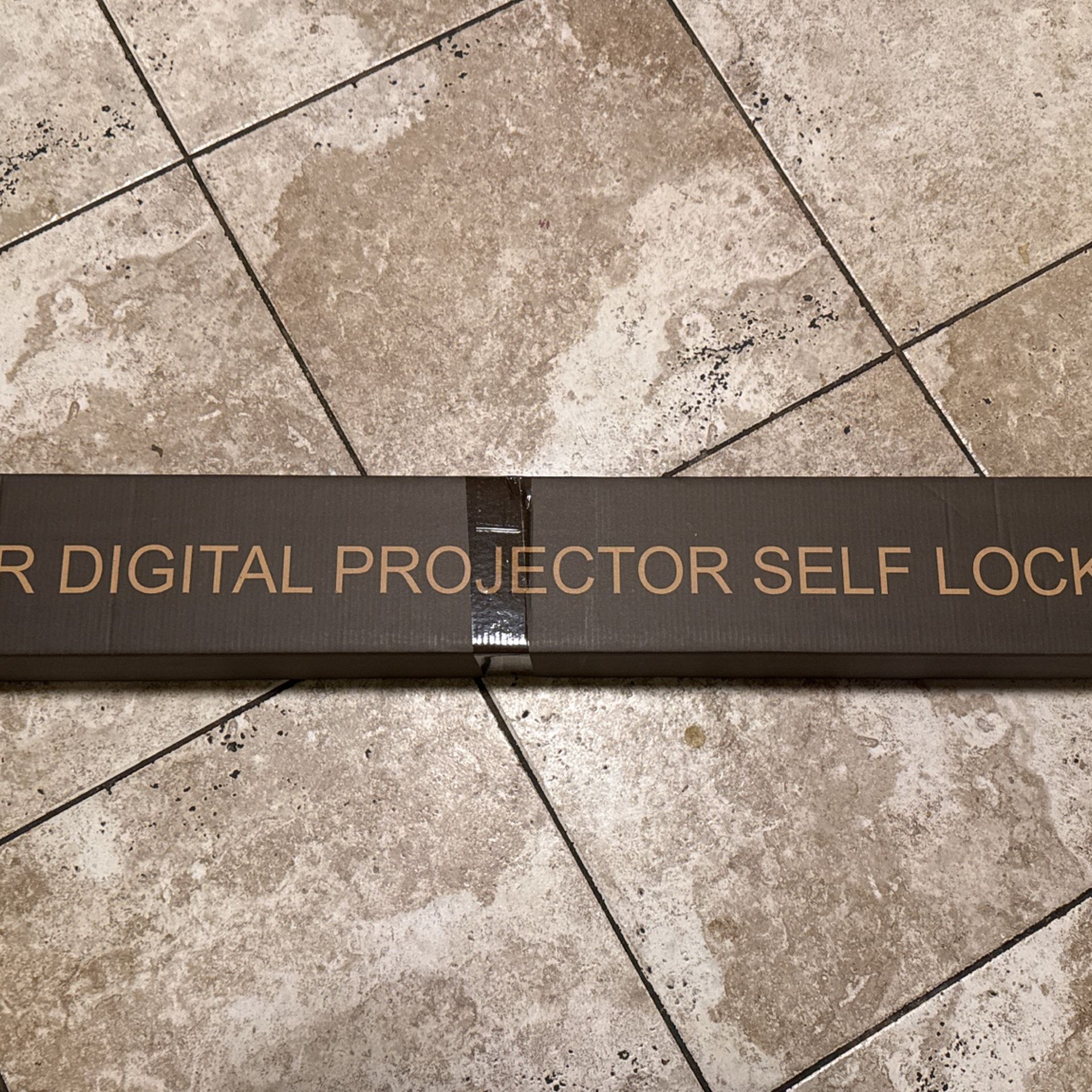 X72R Digital Projector Self Lock Screen