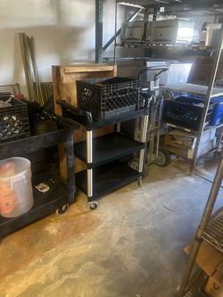 Commercial 3-Shelf Rolling Service Cart – $125